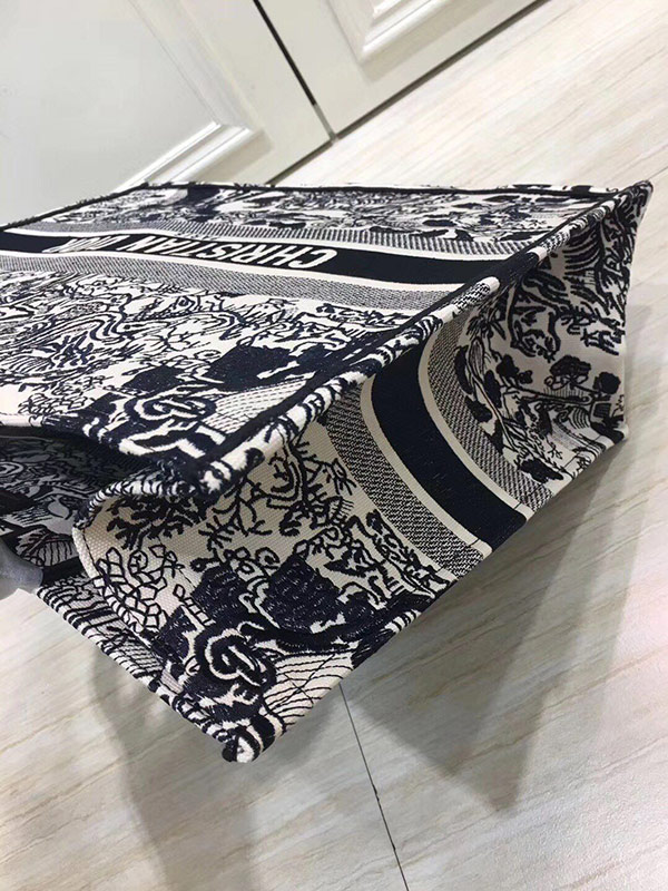 Dior Book Tote_迪奥Book Tote手提包 出色的旅行伴侣