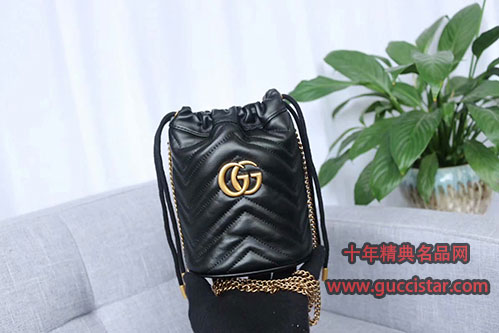 古奇抽绳水桶包 <a href=/tags/GGMARMONT.html target=_blank class=infotextkey><a href=http://www.guccistar.com/tags/GGMARMONT.html target=_blank class=infotextkey>GG MARMONT</a></a>迷你水桶包
