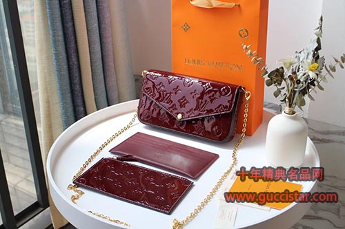 POCHETTE FÉLICIE链条包M64358 lv漆皮三件套0