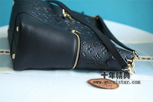 lv全皮压花手提包 LU MELIE购物袋