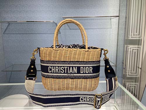 新款Dior Wicker篮子包 柳条手工精心编织 经典的时尚单品